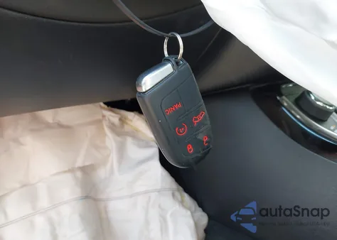 2018 Jeep Compass Limited 4X4 from USA, damaged, VIN 3C4NJDCB0JT329700